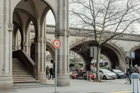 Švýcarský dopravní systém a online nákup dálniční známky